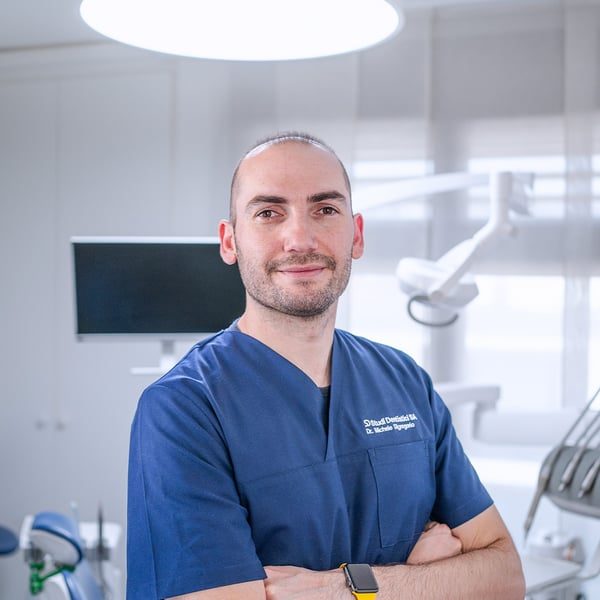 Dr. Michele Vito Digregorio, Medico Dentista · Specialista in Ortodonzia, Università dell'Insubria · Tweed International Foundation — SD Studi Dentistici